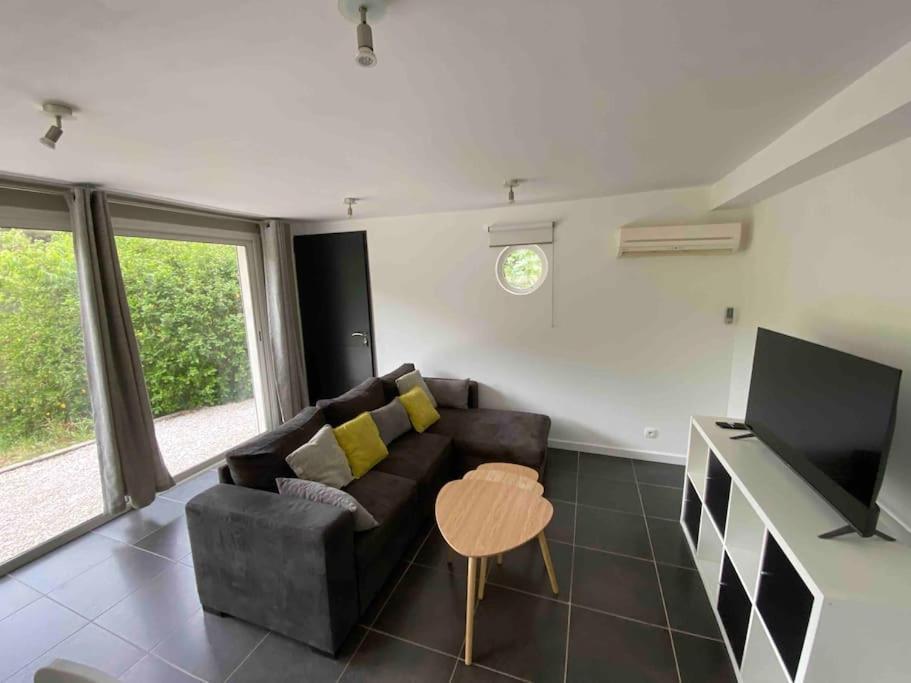 Appartement 2-4 Pers. Piscine, Entre Aix Et Cassis La Destrousse المظهر الخارجي الصورة
