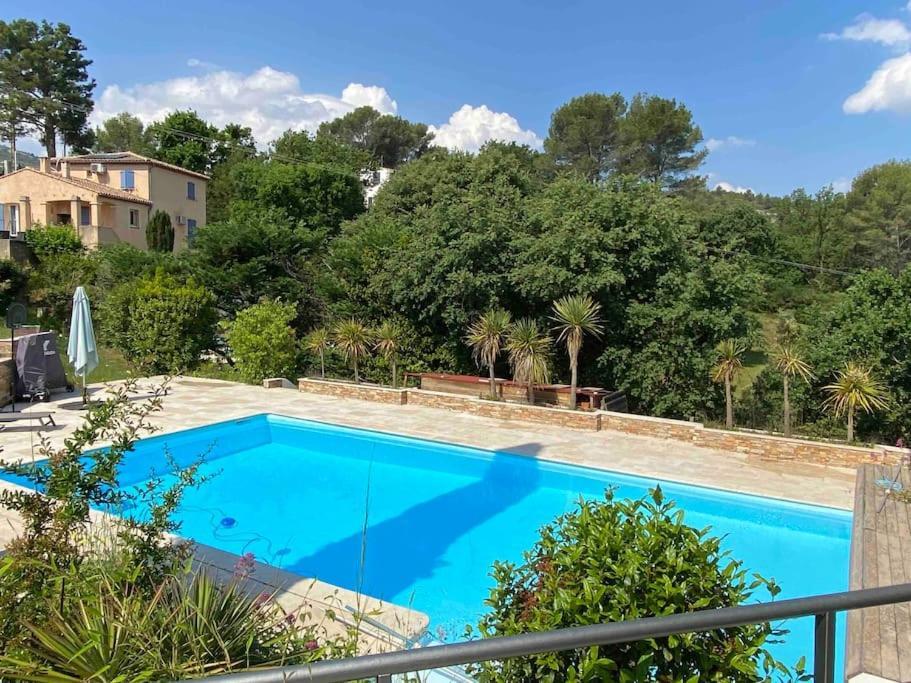 Appartement 2-4 Pers. Piscine, Entre Aix Et Cassis La Destrousse المظهر الخارجي الصورة