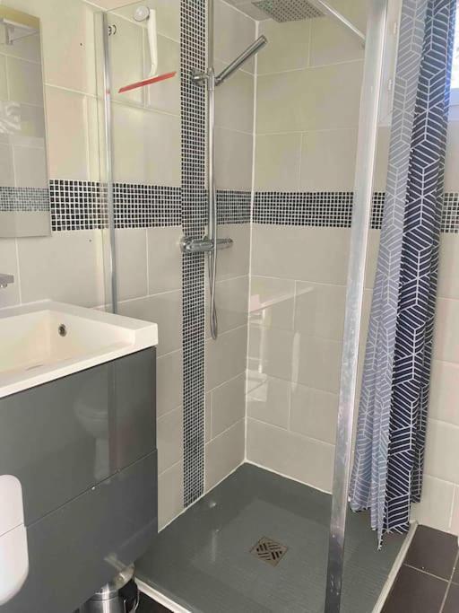 Appartement 2-4 Pers. Piscine, Entre Aix Et Cassis La Destrousse المظهر الخارجي الصورة